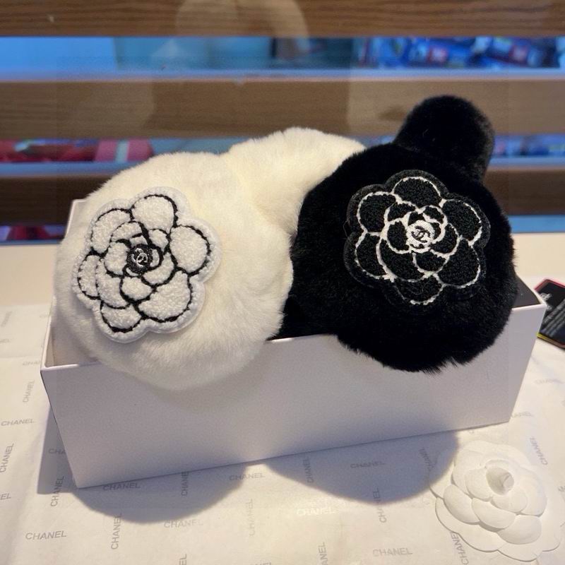 Chanel Earmuff 091208